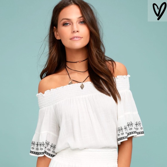 EMBROIDERED OFF-THE-SHOULDER TOP! - Picture 2 of 6